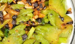 菜呱呱吃瓜,揭秘娱乐圈那些不为人知的幕后故事