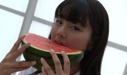 吃瓜点头少女,吃瓜点头少女生揭秘校园八卦