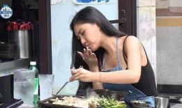 吃瓜网红女王大汗淋漓,揭秘网红吃瓜背后的辛酸与魅力