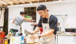 中餐厅综艺吃瓜,揭秘幕后吃瓜大作战，明星厨艺对决背后的趣味故事