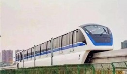 芜湖轻轨吃瓜,一场意外的网络热议